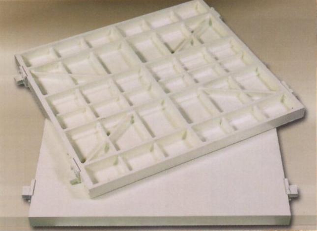 Rigid cast aluminium table on 37” and 54” model