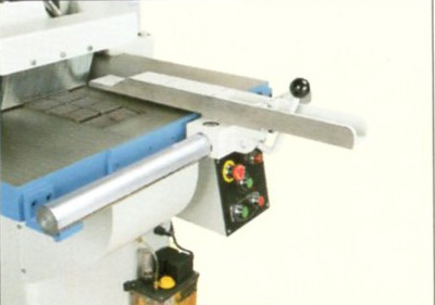 CYLINDRICAL GUIDE RAIL AND CAST IRON FENCE